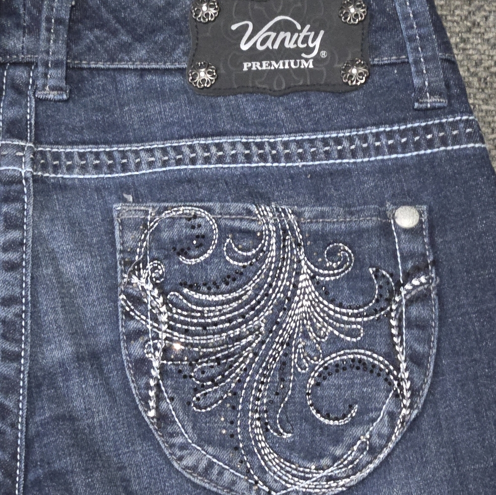 Vanity Blue Denim Jeans with Intricate Embroidery
